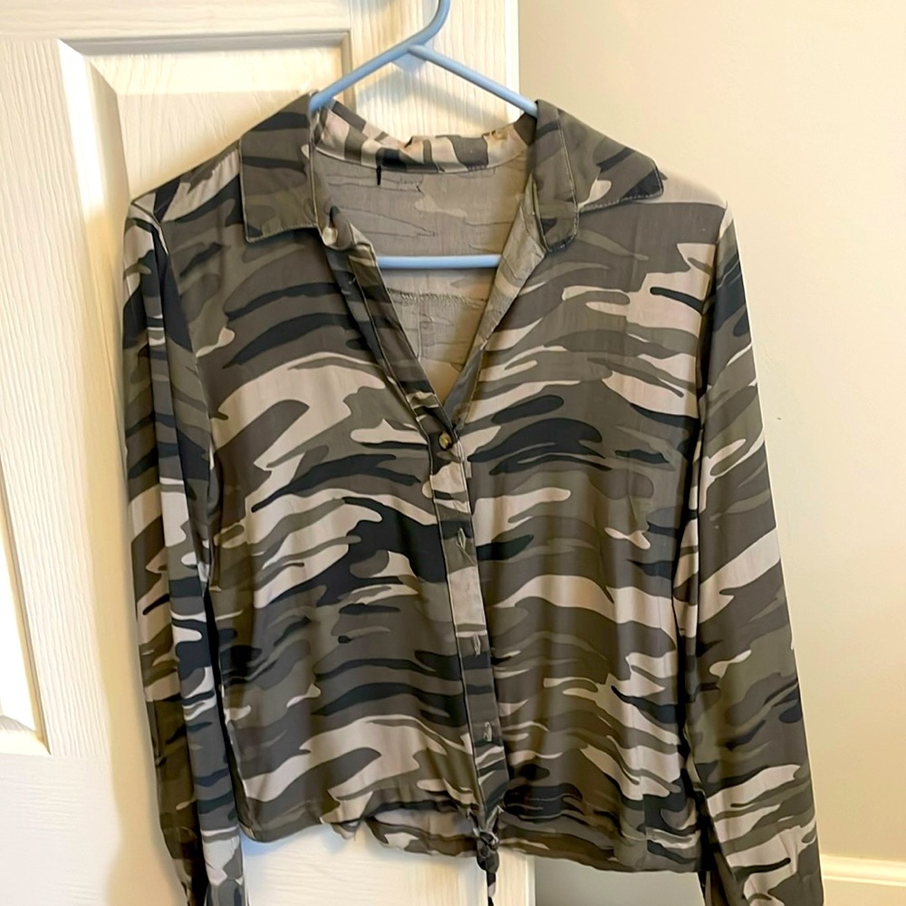 Button-down camo blouse